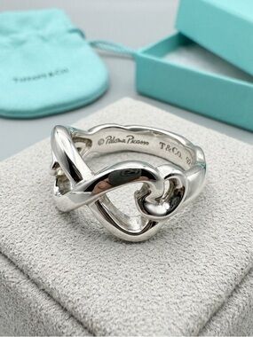 Tiffany & Co. Paloma Picasso Sterling Silver Loving Heart Band Ring Size 49 Rare